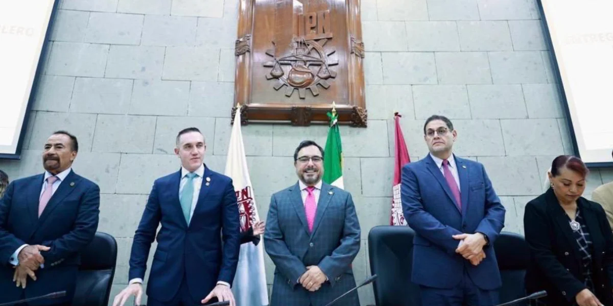 Impulsa IPN Educación Superior como derecho y motor de transformación; entrega 17 títulos a trabajadores del Metro