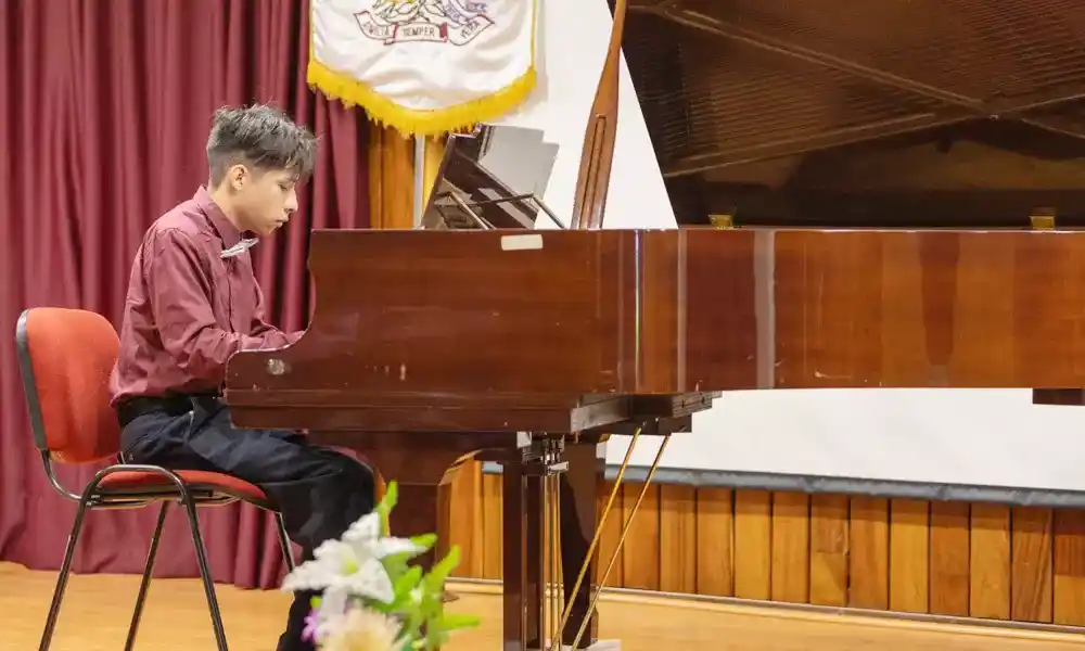 Piano y pasión por la música en el Politécnico…