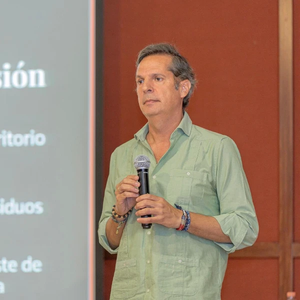 Experto de CIFAL Málaga ONU enlista retos del turismo sostenible
